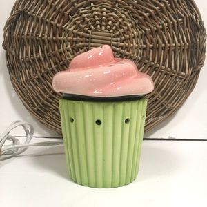 Scensty Cupcake Warmer Green Pink